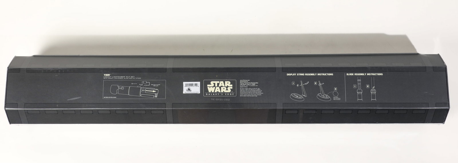 Star Wars: Galaxy's Edge Yoda Legacy Lightsaber Hilt Set. (1 of 6)