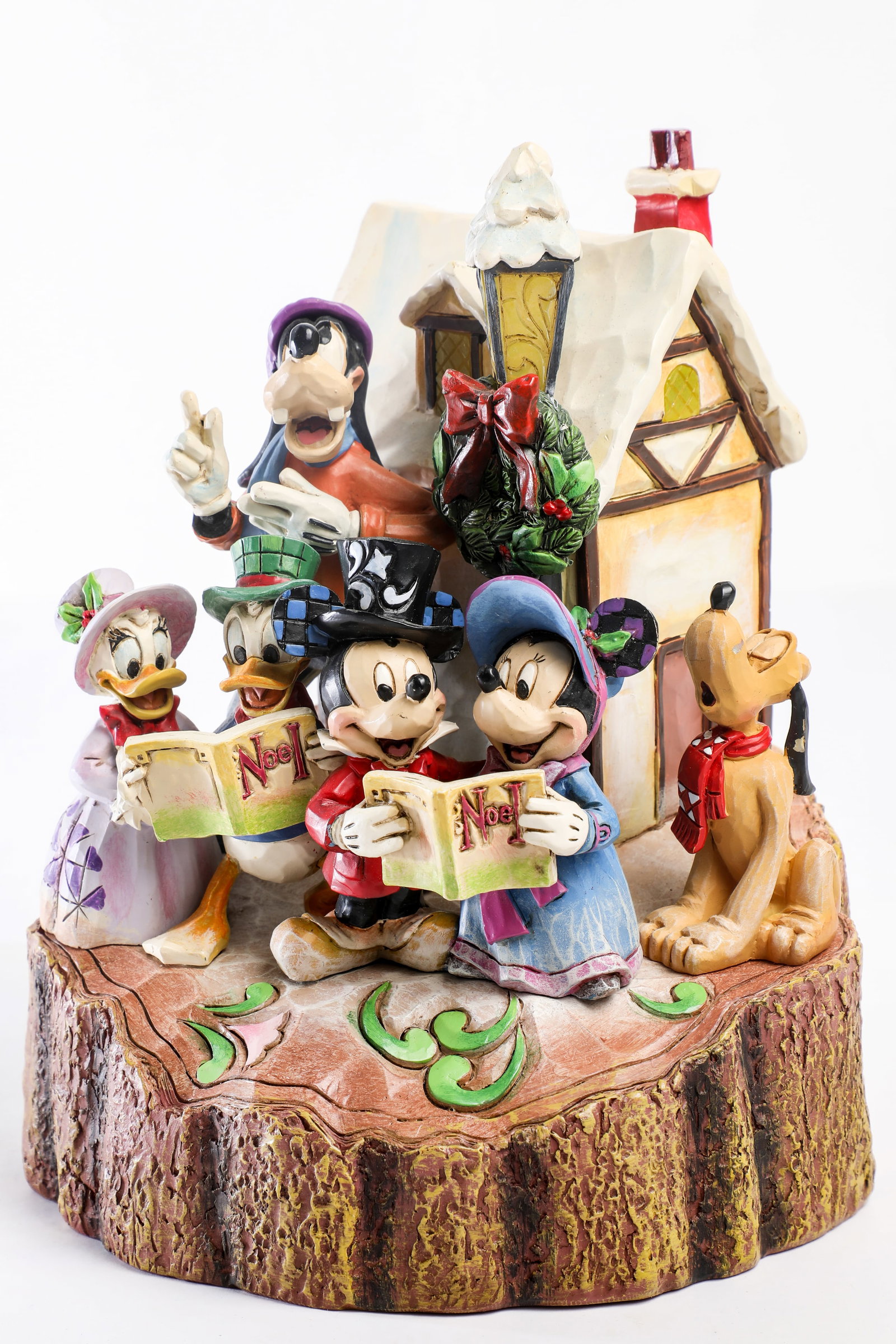 Jim Shore Disney Traditions - "Holiday Harmony" Mickey & Minnie Figure (2015). (1 of 7)