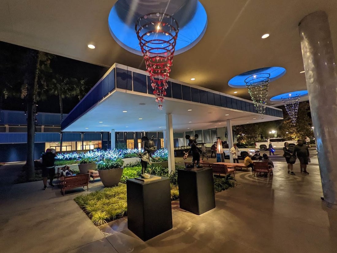 Disneyland Hotel Lobby Chandelier Light Prop (2010s-2020s): This fabulous ornamented chandelier illuminated the grand foyer of the Disneyland Hotel (and its Villas) at Disneyland Resort! There were three color schemes of this ceiling fixture - red, green and b