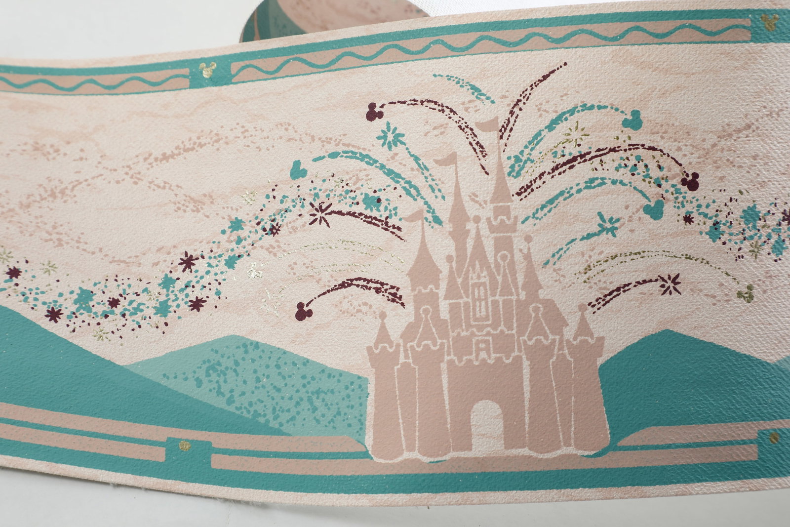 Disneyland Hotel Suite - Sleeping Beauty Castle Wallpaper Border (Walt Disney, 1980s-1990s) (1 of 4)