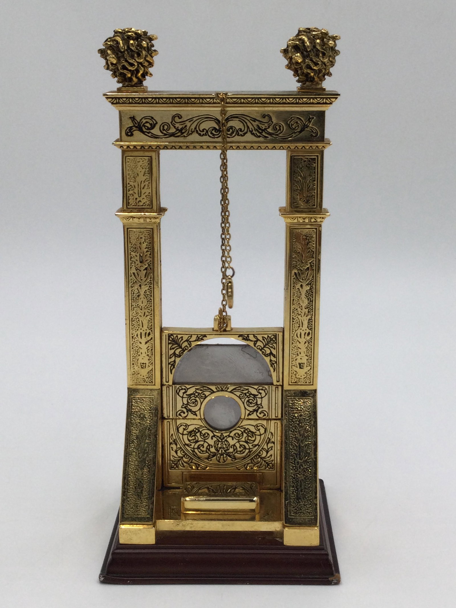 Guillotine Shaped Cigar Cutter - 2