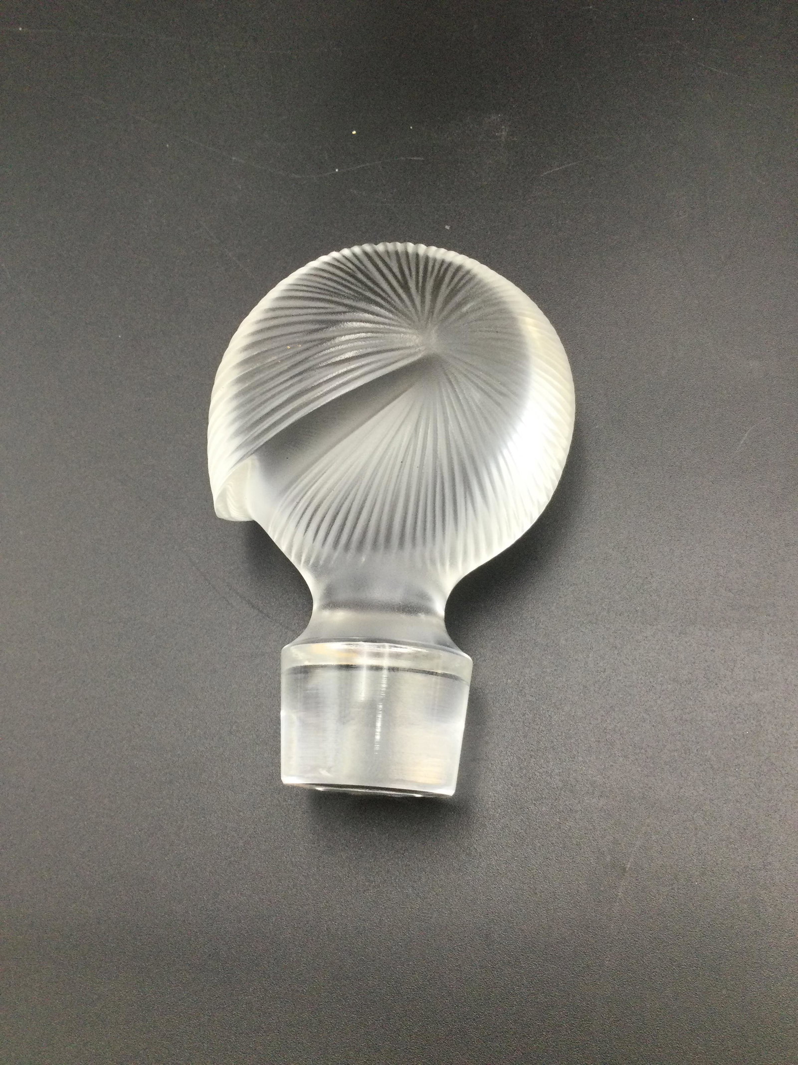 Baccarat Nautilus Seashell Decanter Stopper: Baccarat Nautilus Seashell Decanter Stopper. Approx. size 4 tall x 2.75 inches wide, weight 11 ounces. For Shipping please contact your preferred provider or our provider; The UPS Store at (954) 454-1