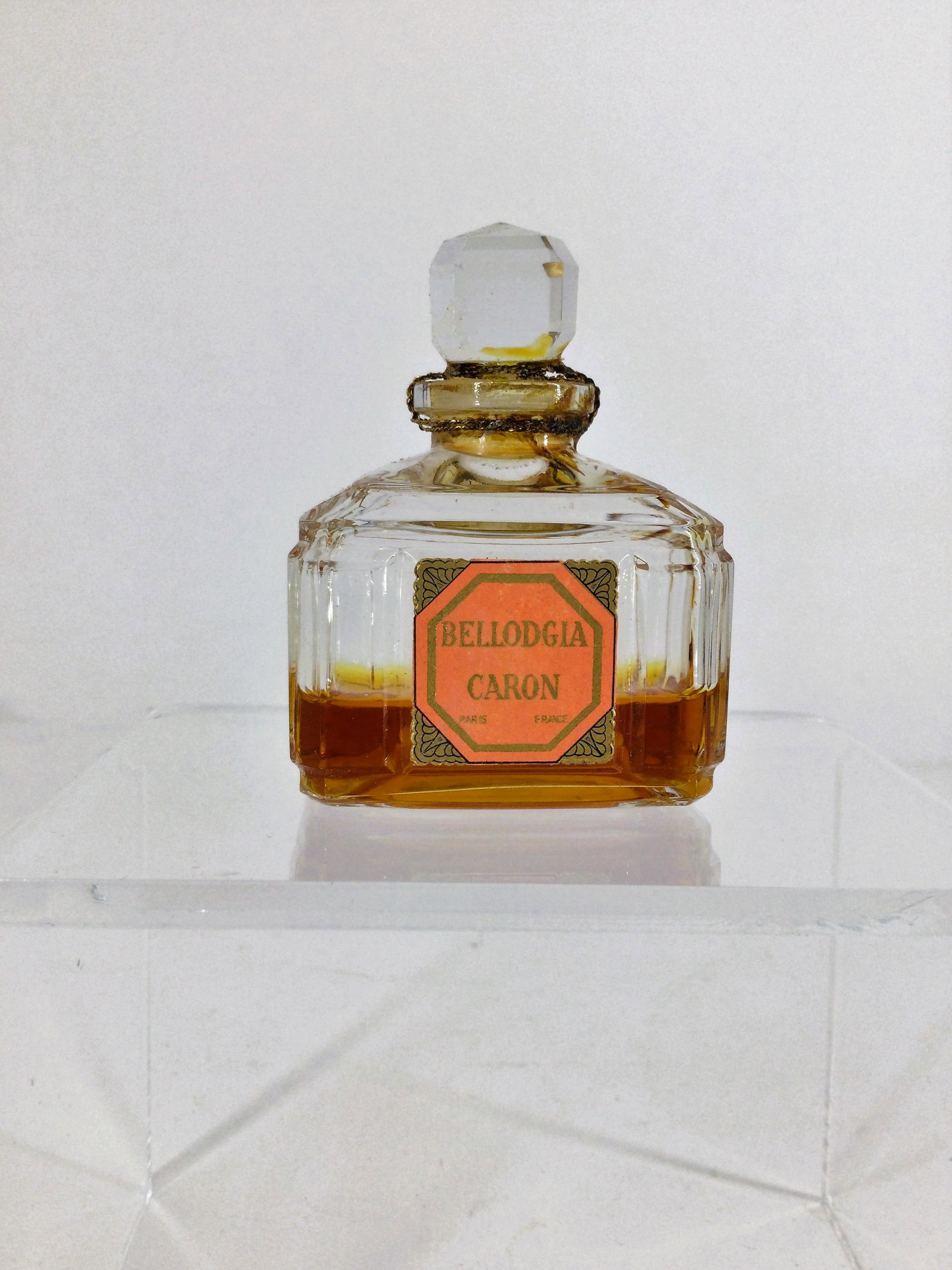Vintage Bellodgia Caron Perfume, Baccarat Bottle: Vintage Bellodgia Caron Perfume, Baccarat Bottle. Approx. 30% full. Bottle Approx. size 2.5 inches tall x 2 wide x 1.25 deep. Approx. weight 2.2 oz. IMPORTANT: In House Shipping, NO international Ship