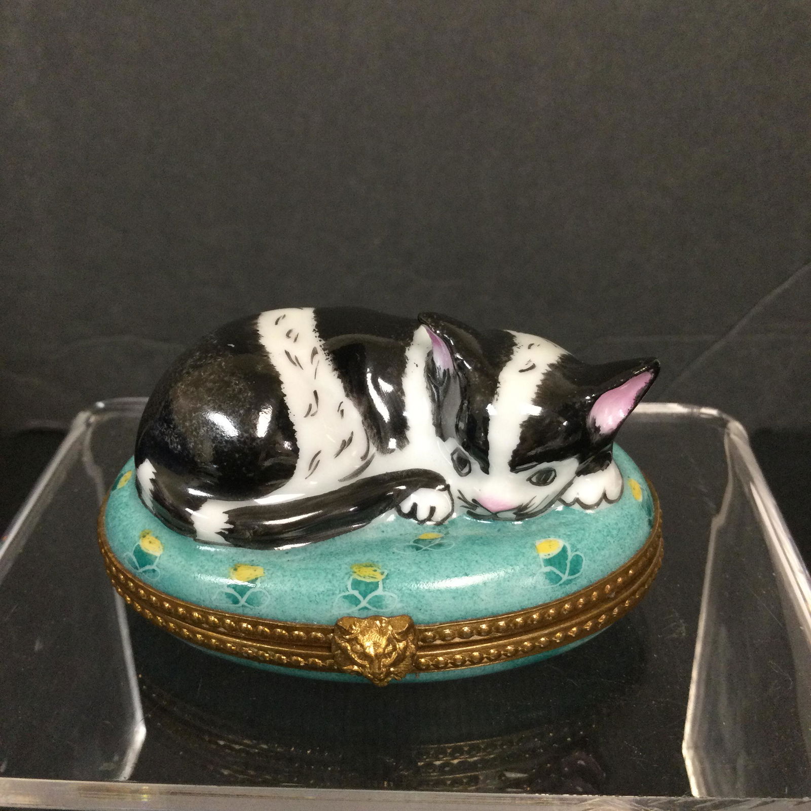 French Limoges Cat Trinket Box Signed MC (1 of 6)