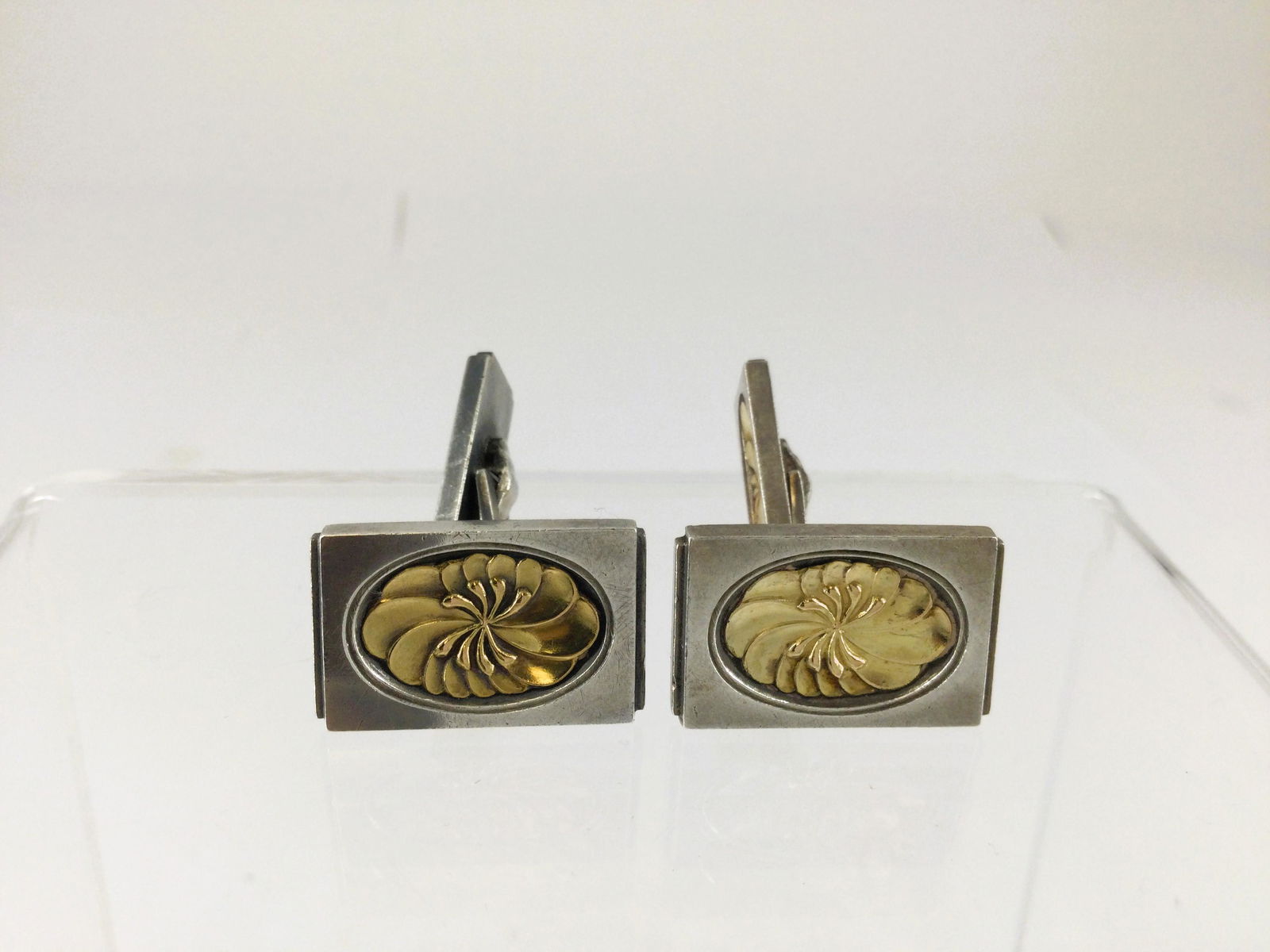 Vintage George Jensen Sterling Cufflinks: Vintage George Jensen Sterling Cufflinks. Approx weight 20.2 grams. IMPORTANT: In House Shipping.