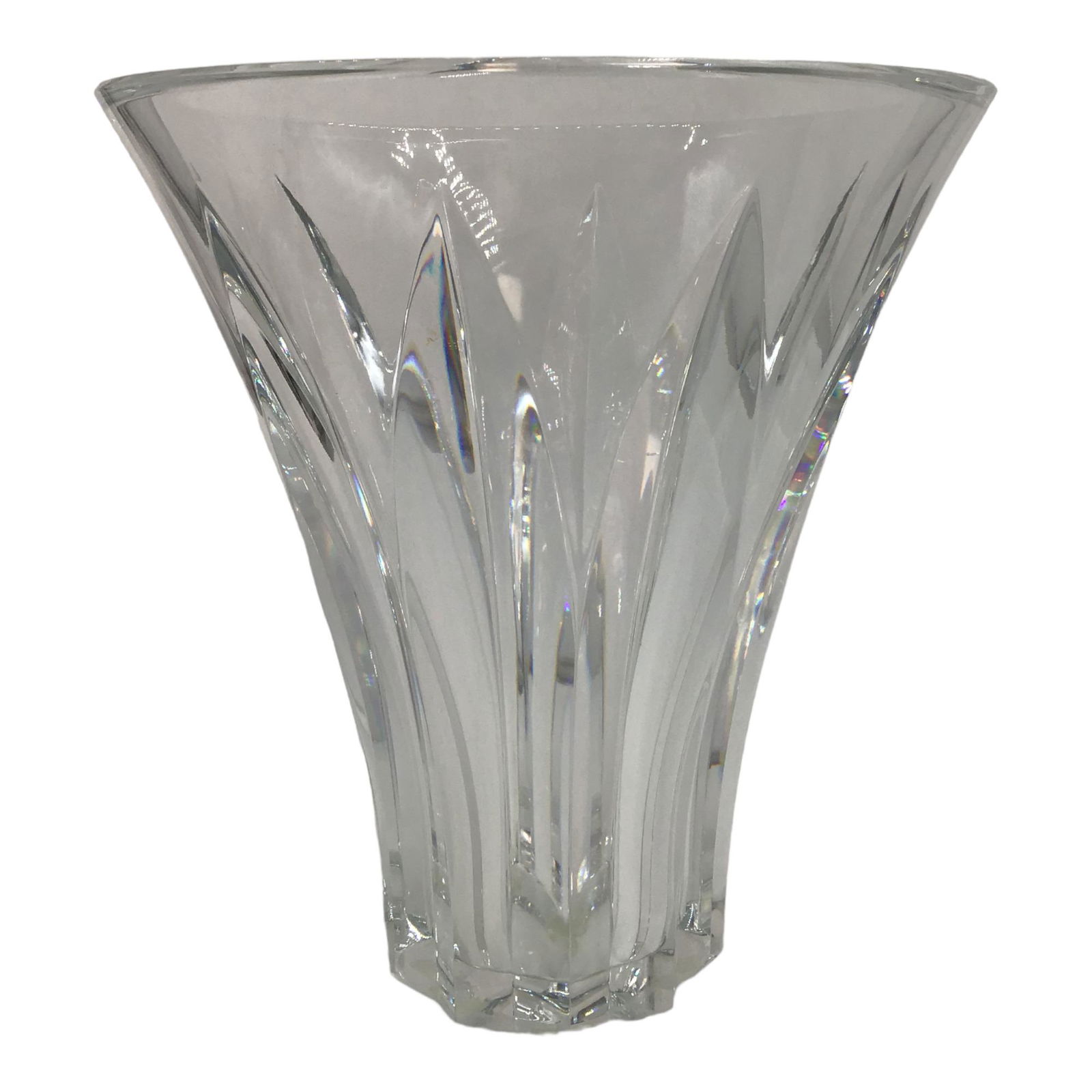 Baccarat France Crystal Vase: Heavy Baccarat France Crystal Vase. IMPORTANT: NO In-House Shipping, Please read our shipping terms for provider.