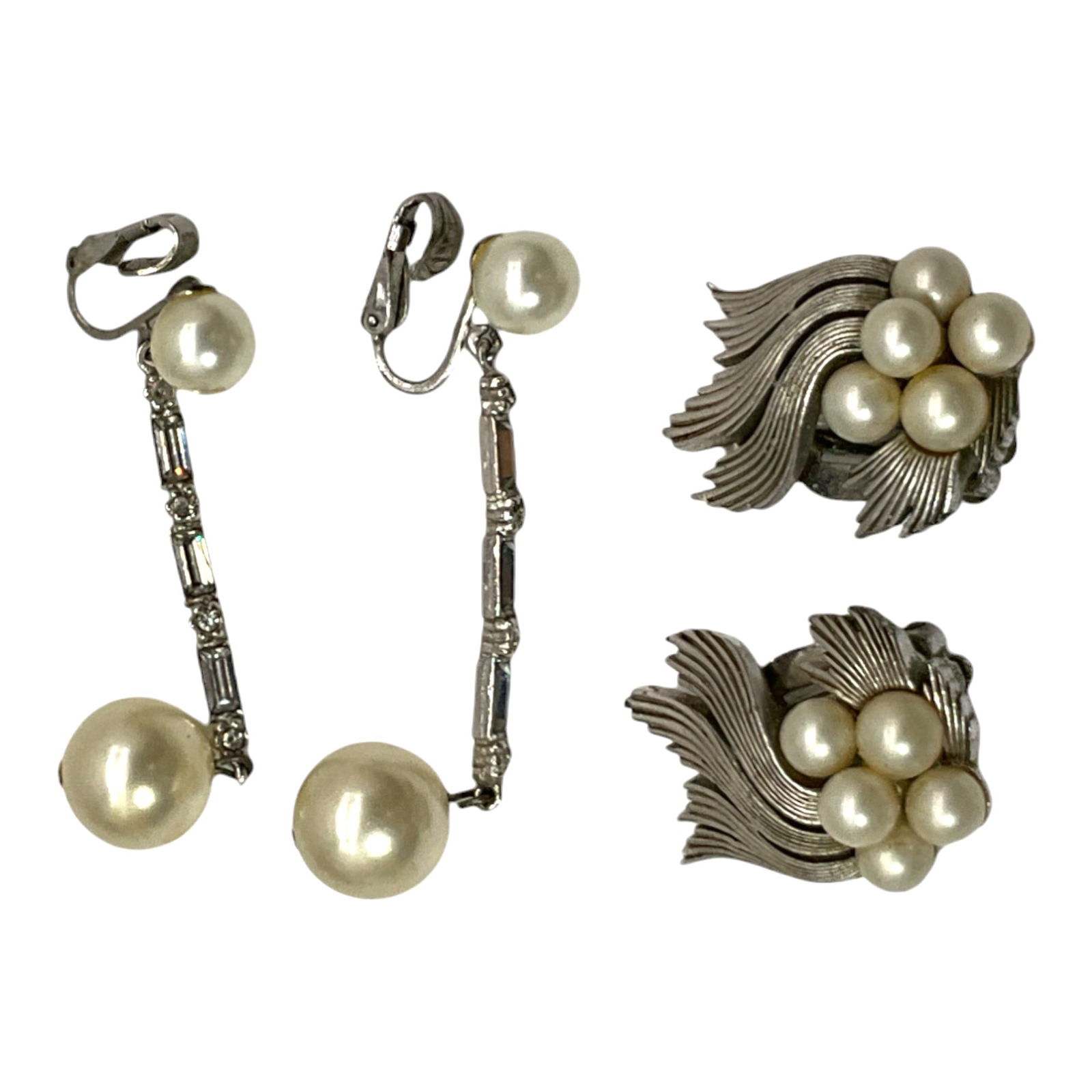 Lot of 2 Vintage Clip on Earrings, Trifari and Marvella (1 of 4)