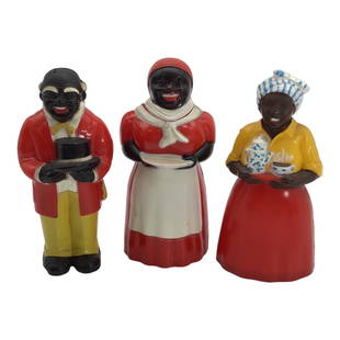 3 Piece Set of Aunt Jemima Plastic F&F Mold & Die Works Dayton, Ohio: 3 Piece Set of Aunt Jemima Plastic F&F Mold & Die Works Dayton, Ohio. Salt and pepper shakers with stoppers and a syrup pitcher dispenser. Approx. 5 x 2.5 x 1.5 inches., Approx. 5.5 oz.