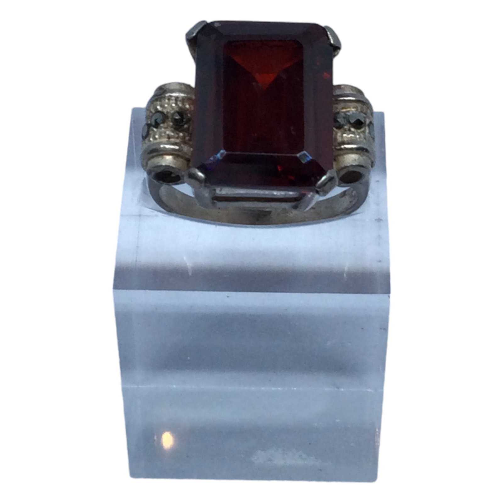 Vintage 925 Marcasite and Garnet Ring Sz. 8: Vintage 925 Marcasite & Lab Created Garnet Ring. Sz. 8. No Makers Mark. Stamped 925.