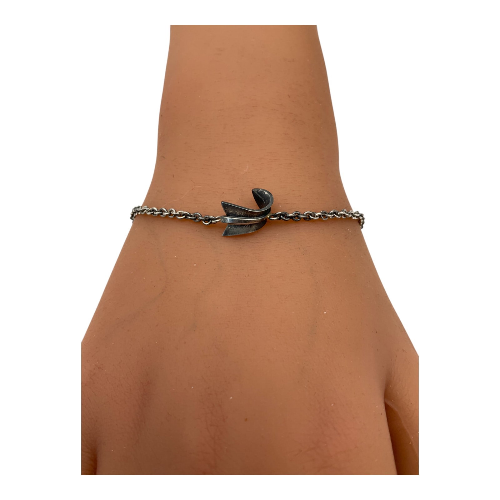 Tiffany and Co. Sterling Silver Bracelet: Tiffany and Co. Sterling Silver Bracelet. Approx. 7.25 inches from end to end.