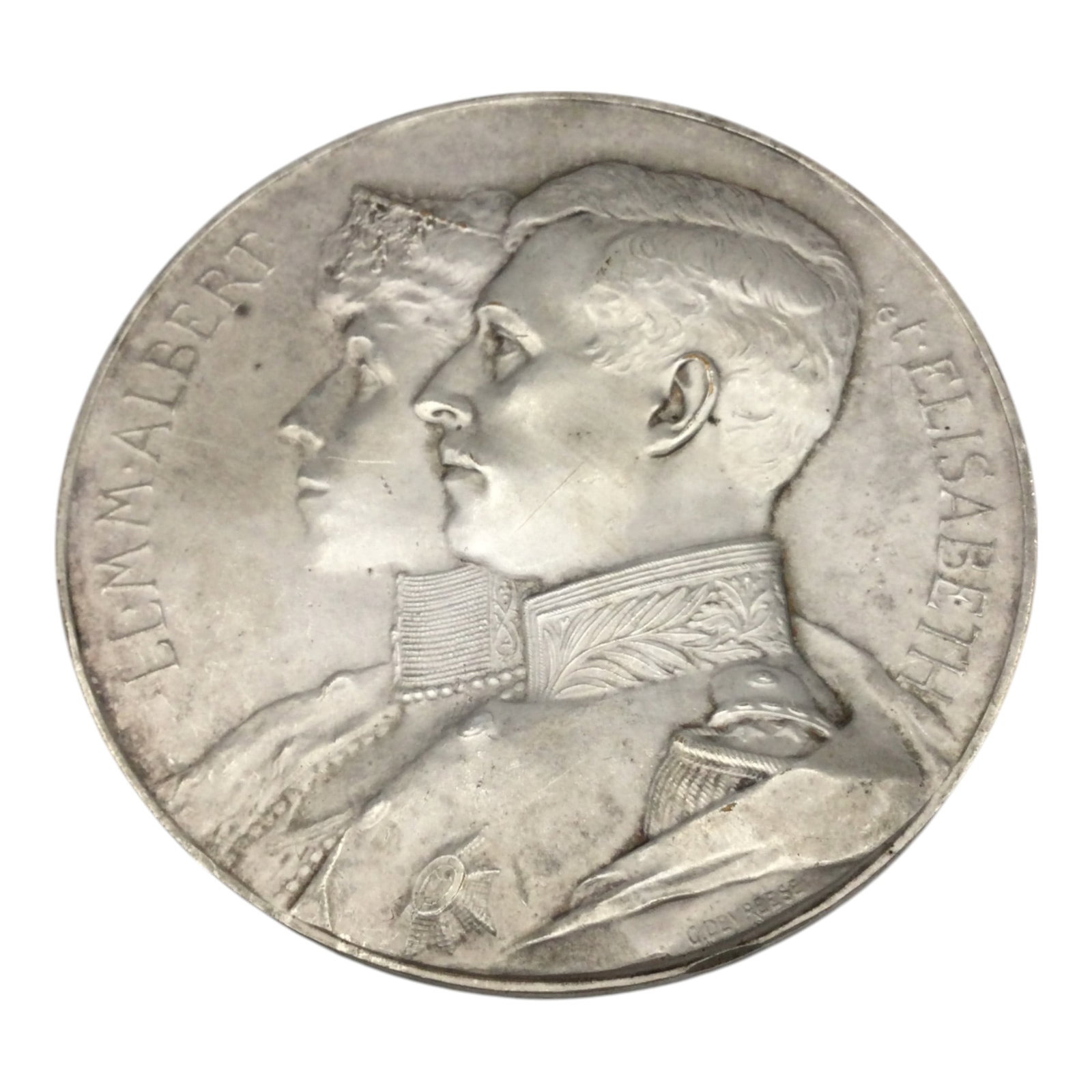 Commemorative 1914 Belgium American Aid Gratitude Medal: This medal commemorates American aid to Belgium during World War I and featuring King Albert and Queen Elisabeth of Belgium. Approx. 2.75 inches across, 4.2 oz.