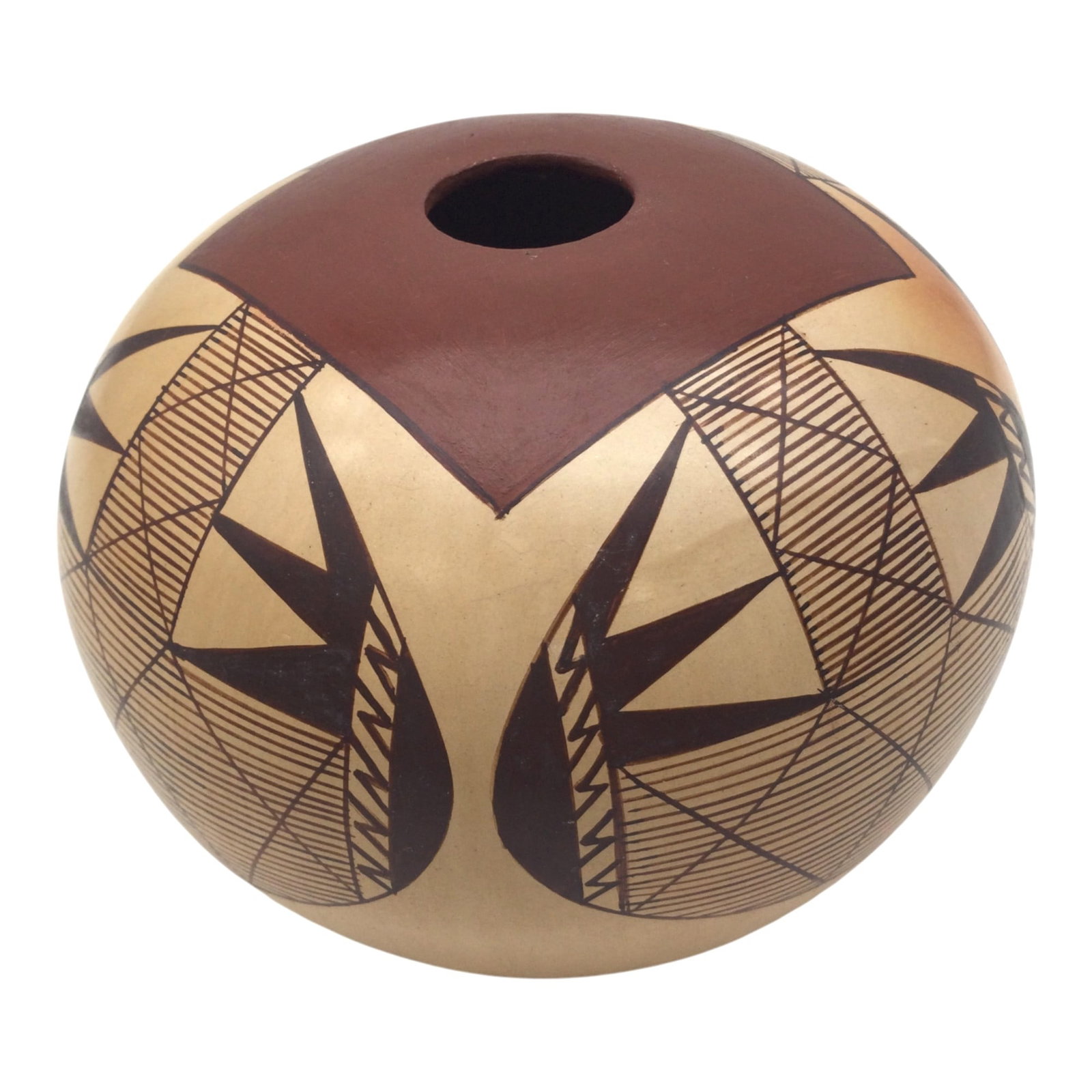 Nona Naha Signed Hopi-Tewa Pottery Art: Nona Naha is a Hopi-Tewa pottery of the Corn Clan. She is the daughter of Sylvan and Edith Nash, wife of Terry Naha. She learned the art of making pottery from Helen Naha (also known as Featherwoman) 