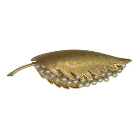 Vtg. Corocraft Gold tone Leaf Brooch