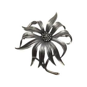 Oscar De La Renta Brooch
