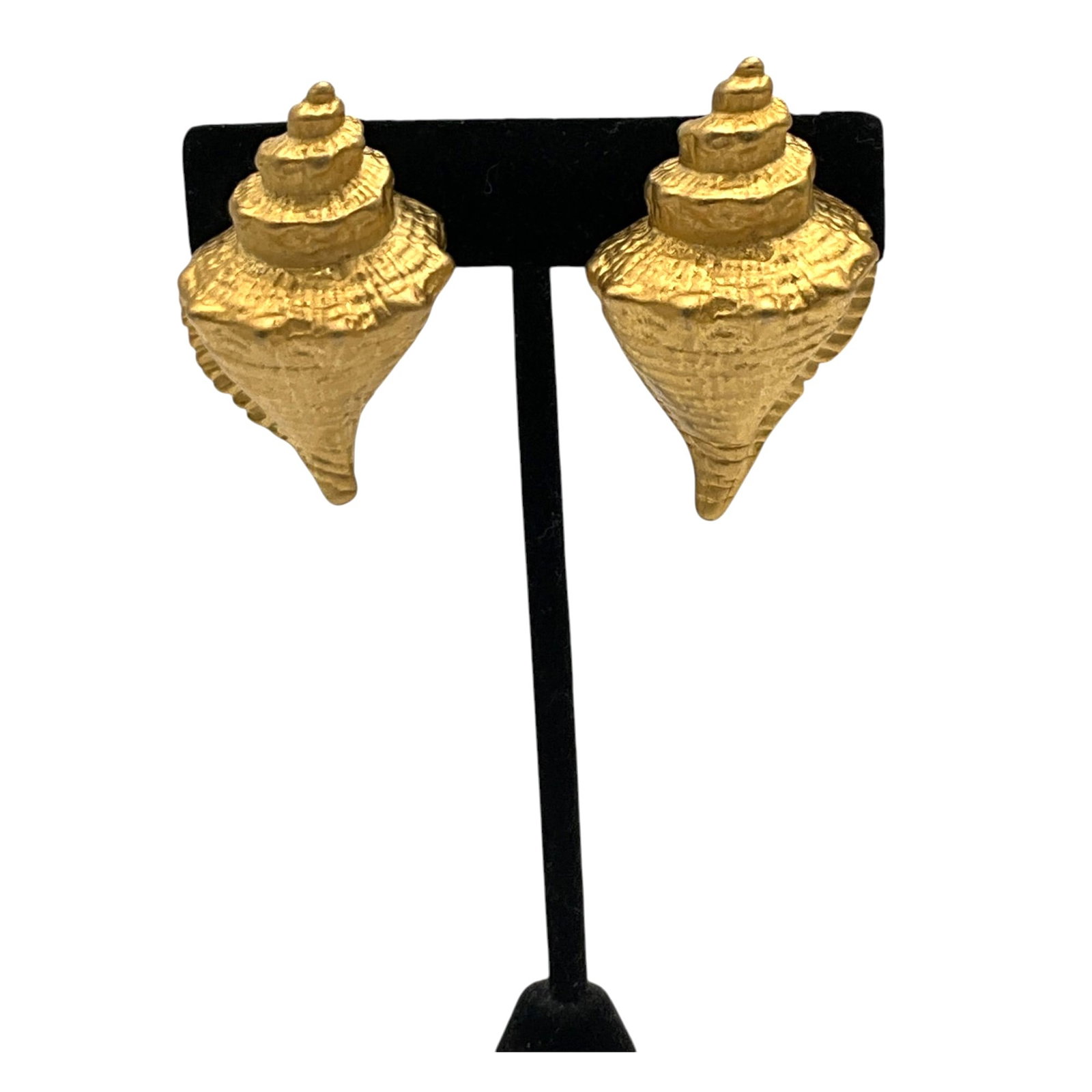 Carlisle Conch Shell Earrings (1 of 4)