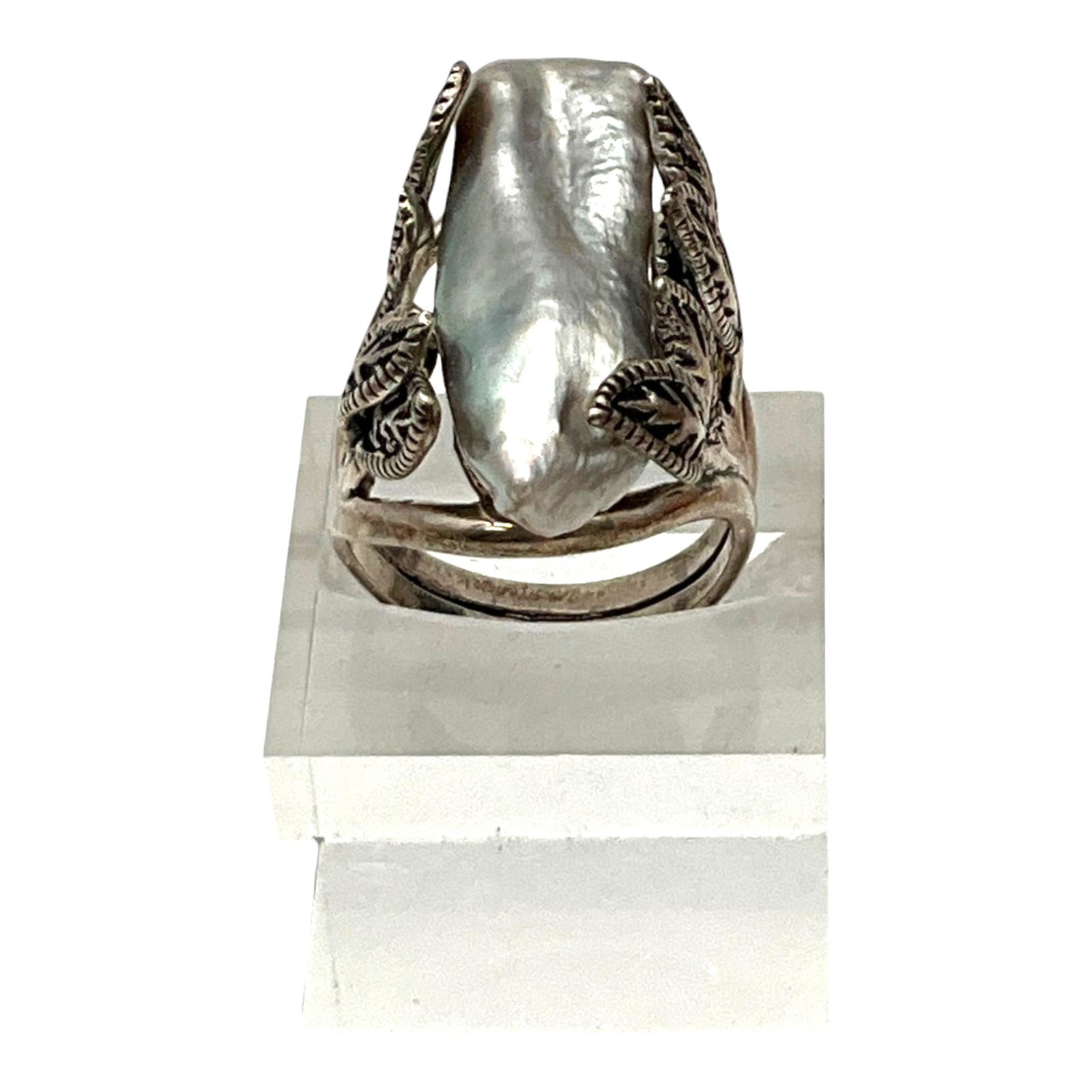 Marked BBJ 925 Sterling Silver Baroque FWP Ring: Marked BBJ 925 Sterling Silver leaf wrap statement Ring With Grey Baroque Fresh Water Pearl. Size 6.75, 1 inch tall x 0.75 wide x 1 deep.