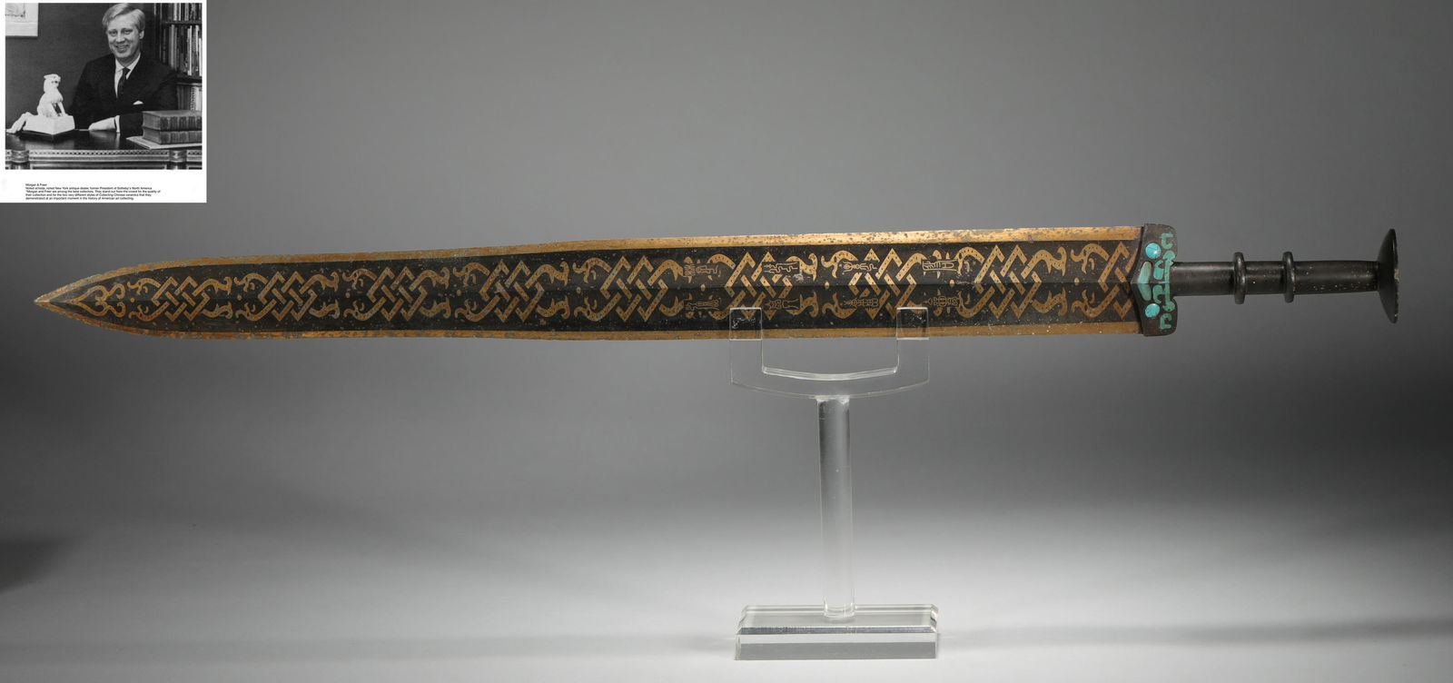 Bronze sword inlaid with pine stone and gold in warring States period (1 of 8)