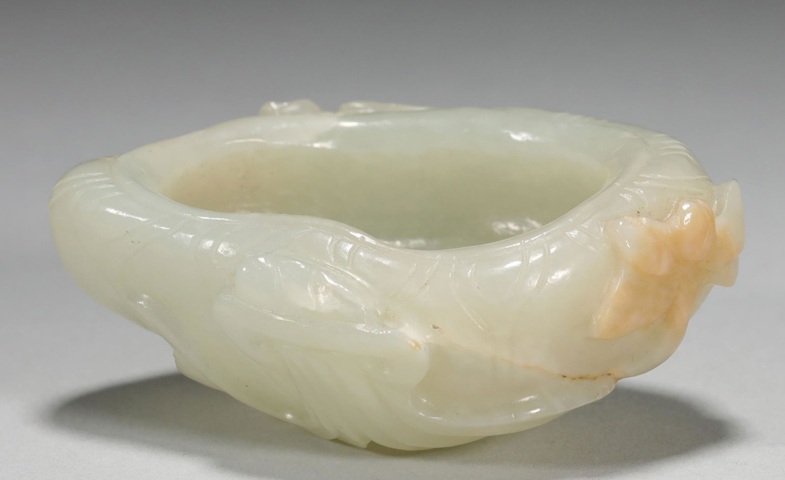 Hetian jade lotus pen wash in the Qing Dynasty (1 of 6)
