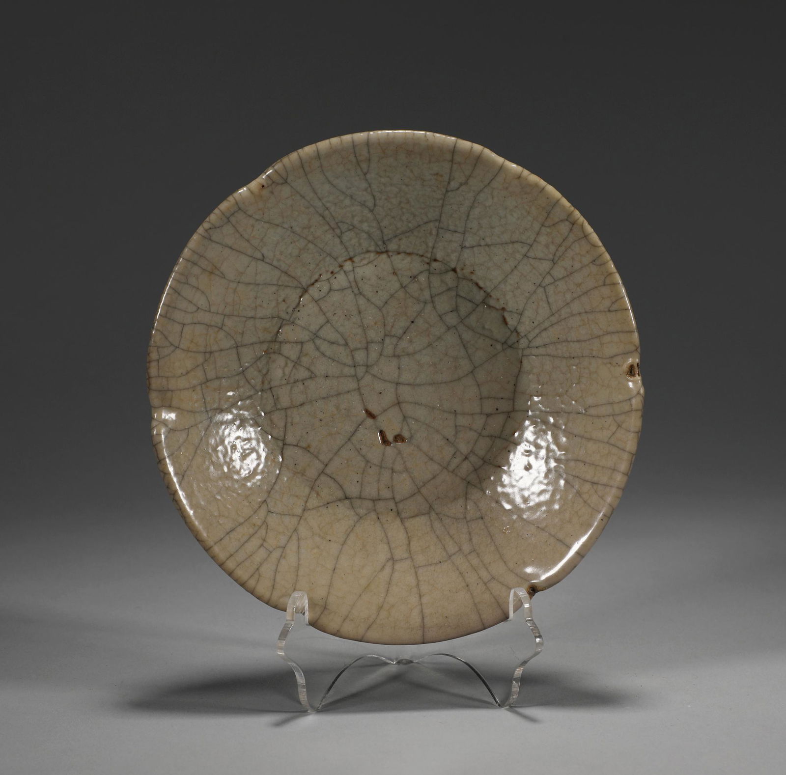 Ge Kiln plate from Song Dynasty of China (1 of 6)