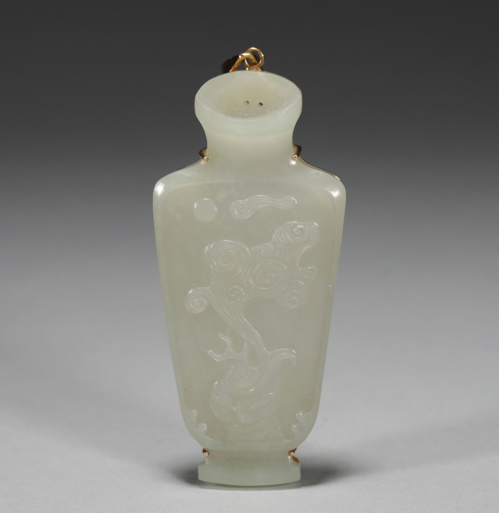 Qing Dynasty hetian jade vase gold pendant (1 of 4)