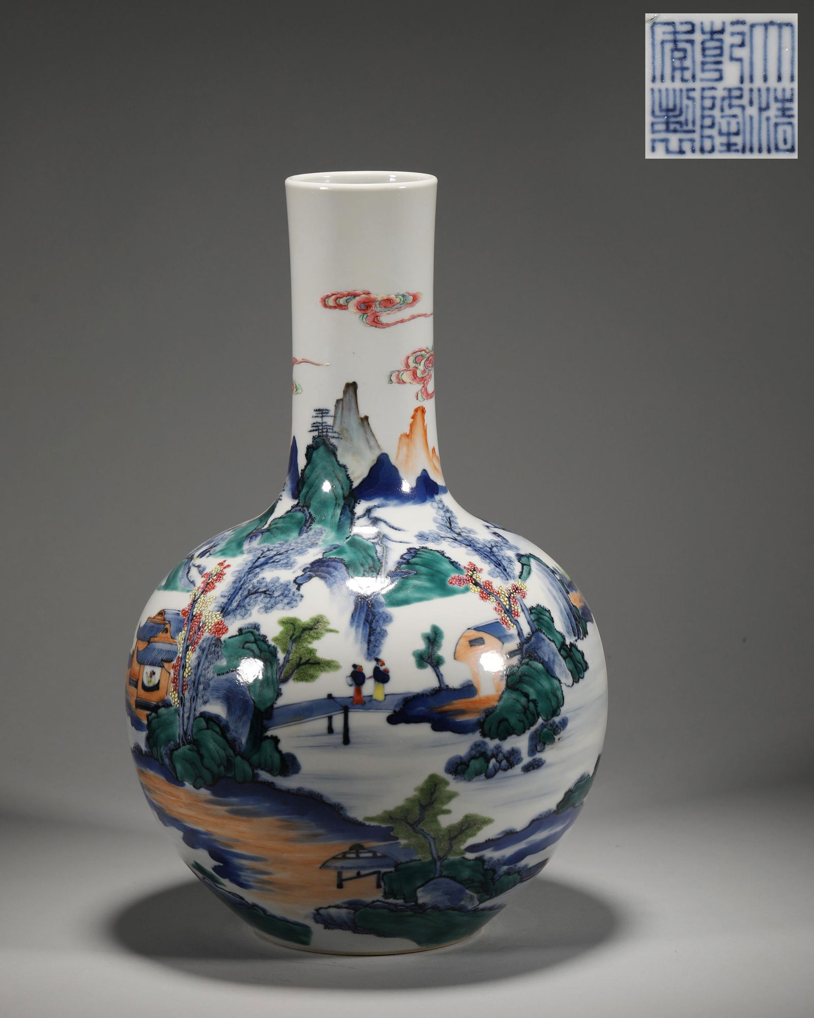 Qianlong five-color ball vase from qing Dynasty China in the 18th century (1 of 9)