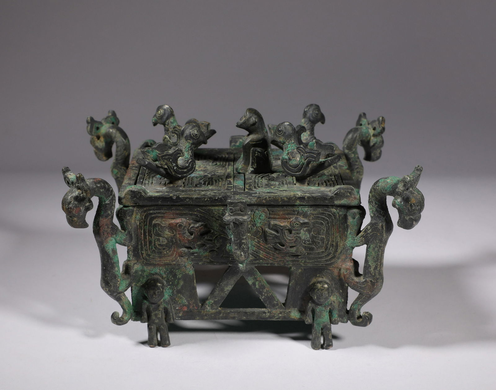 Bronze cover box (1 of 8)