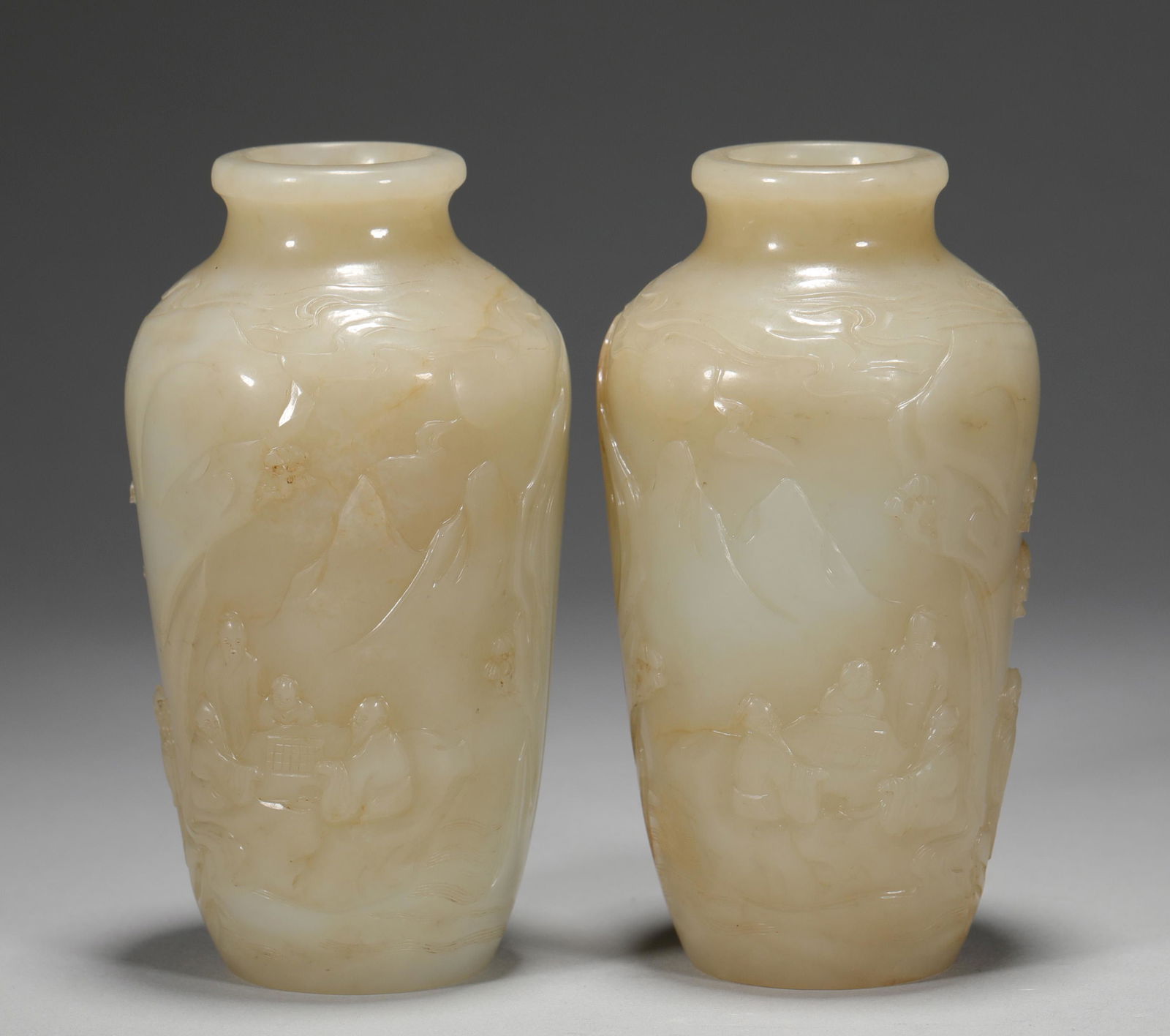 Hetian jade figures in the Qing Dynasty enjoy a pair of bottles (1 of 8)