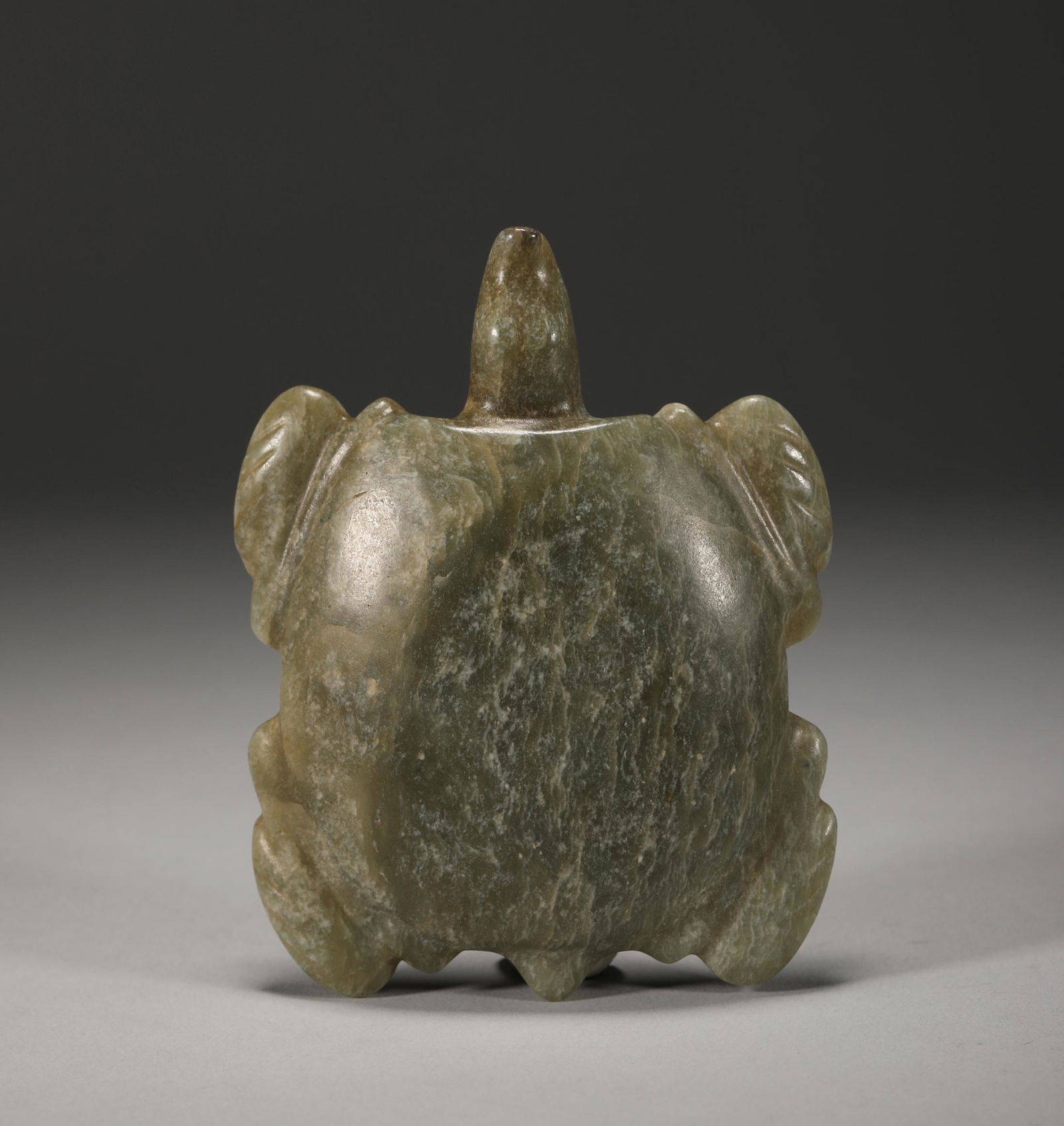 Chinese Red Mountain culture and black jade jade turtle in the 30th century BC (1 of 7)