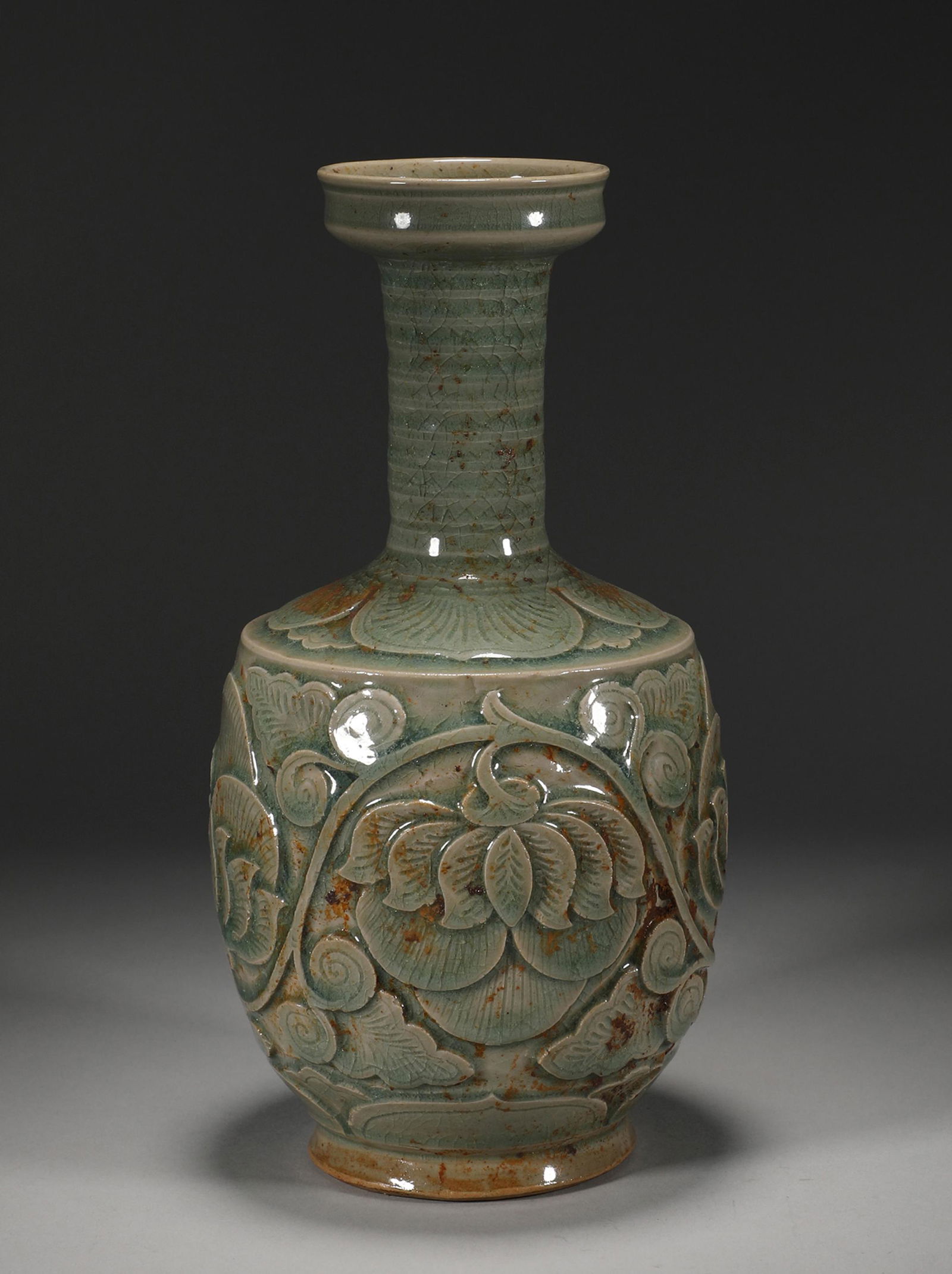 Song Dynasty Yao Zhou tick flower plate mouth bottle (1 of 9)