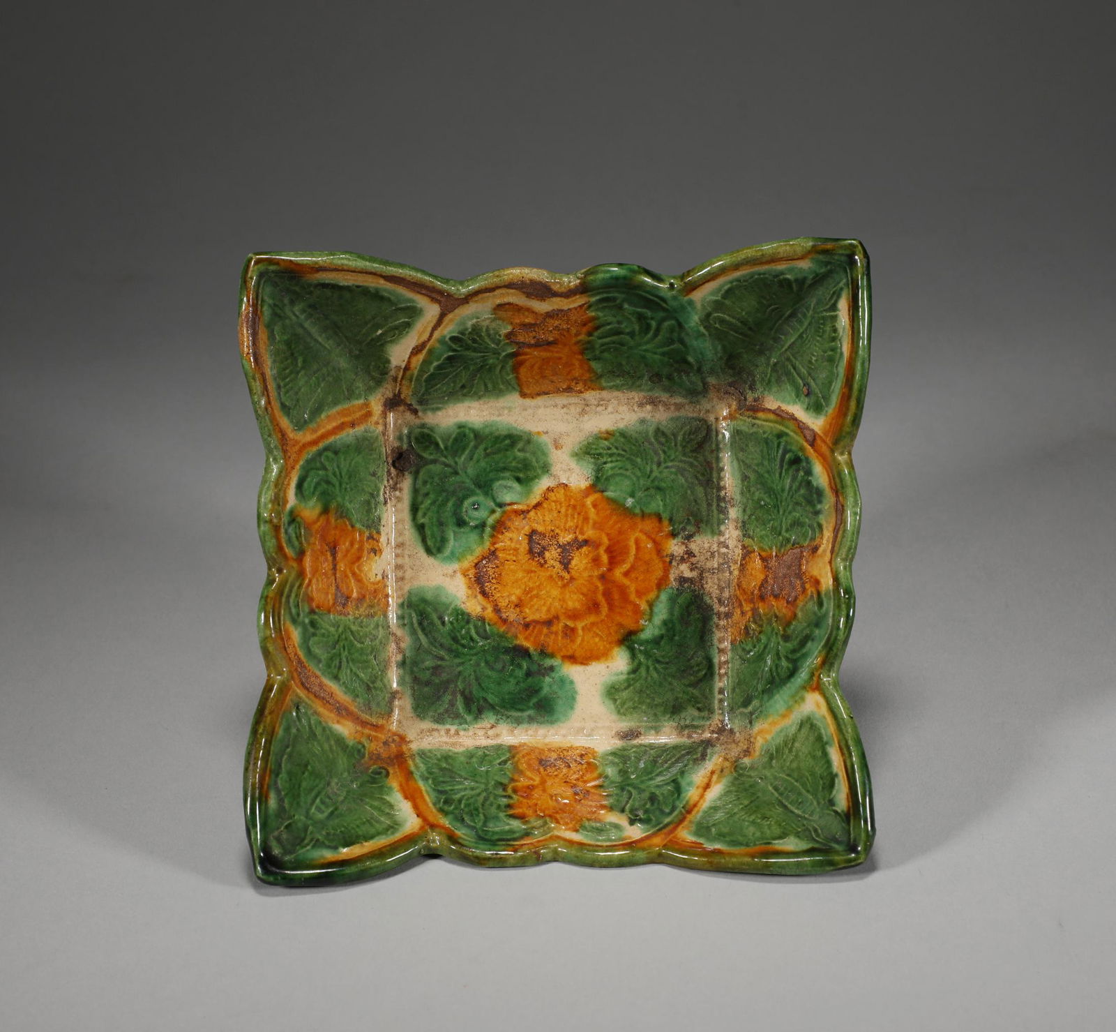 Tricolor square plate of Liao Dynasty (1 of 7)