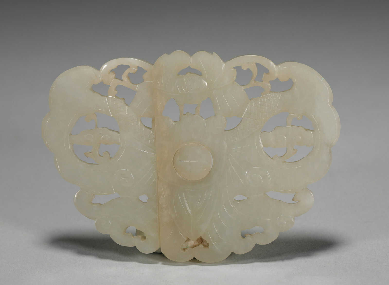 Hetian jade butterfly belt buckle of the Qing Dynasty (1 of 5)