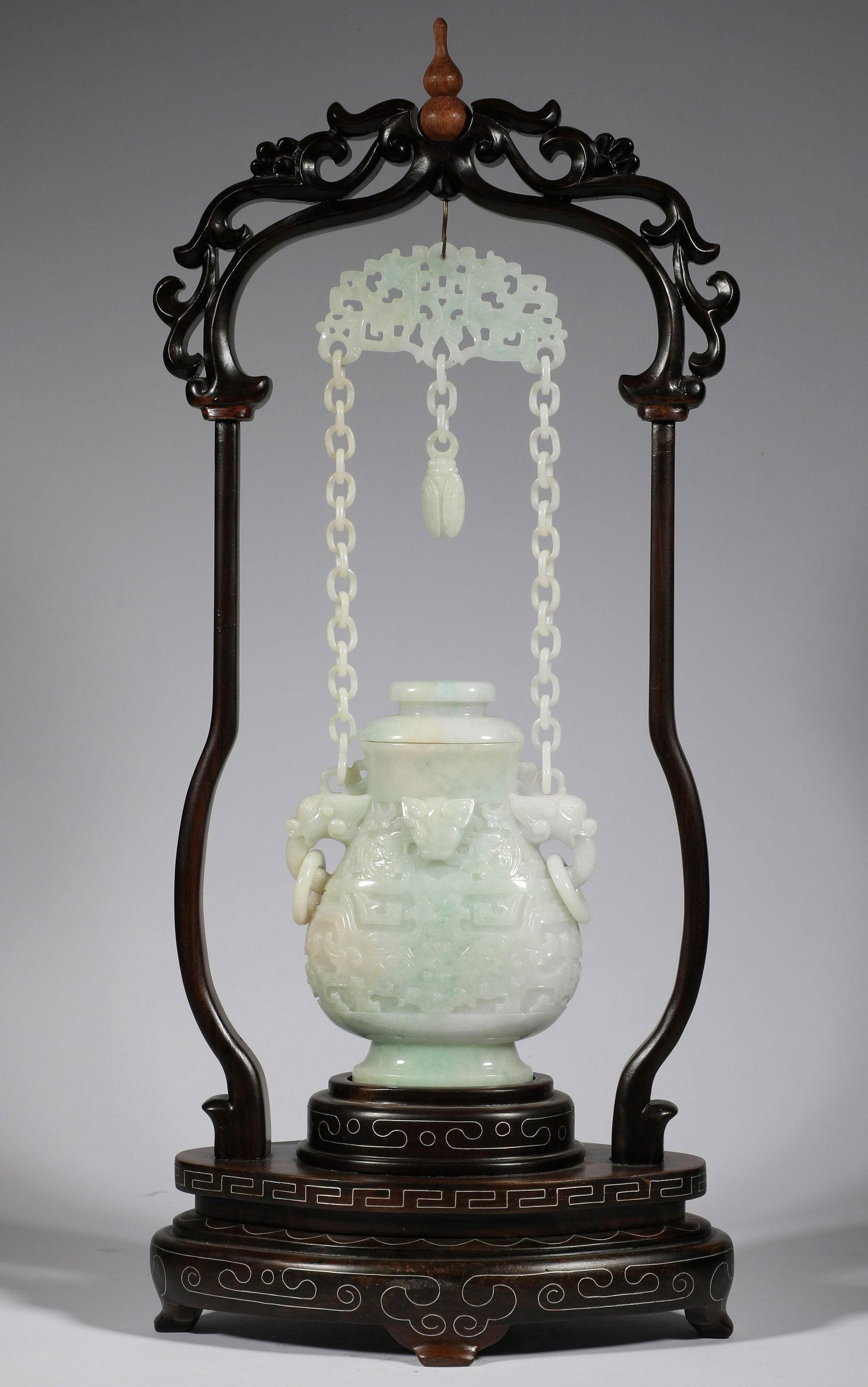 Jade animal face pattern chain hanging bottle in Qing Dynasty (1 of 7)
