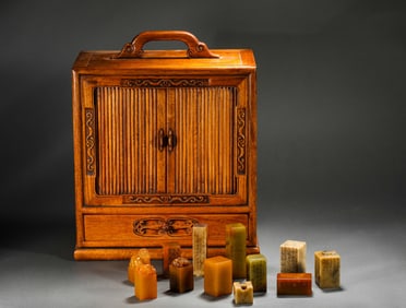 Qing Dynasty Huanghua pear box: Shoushan, Tian Huang