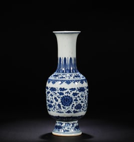 Ming Dynasty blue and white vase