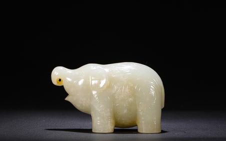 Jade elephant in Hetian Dynasty