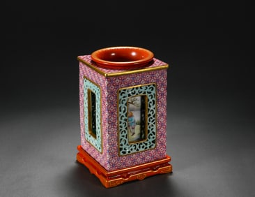 Qing Dynasty Qianlong enamel color revolving center pen holder
