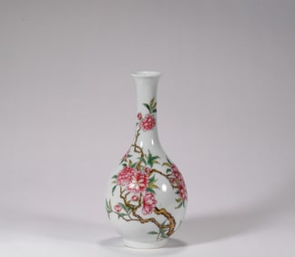 Powder enamel vase with long neck from Qing Dynasty