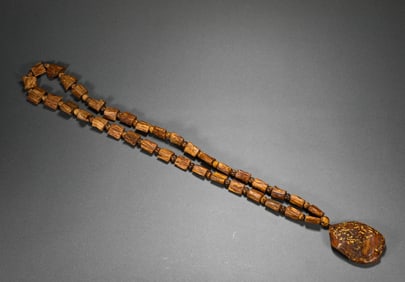 Ming Dynasty Qi Nan agarwood necklace