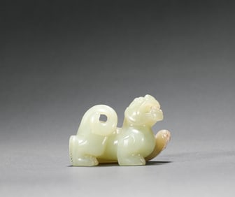 Hetian jade auspicious beast of Ming Dynasty