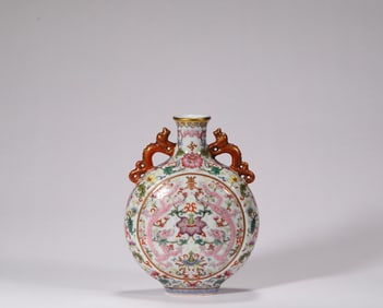 Enamel vase with moon in Qing Dynasty