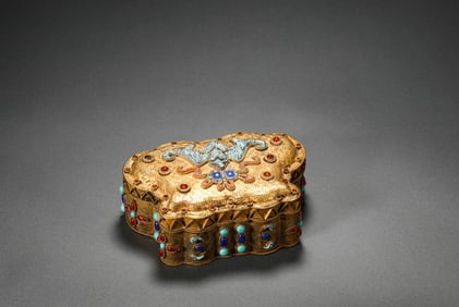 Qing Dynasty bronze gilt rouge box