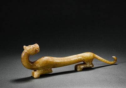 Han Dynasty Hotan jade dragon pattern