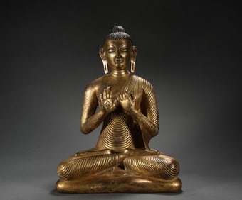 Gilt bronze Buddha statue in Northern Wei Dynasty