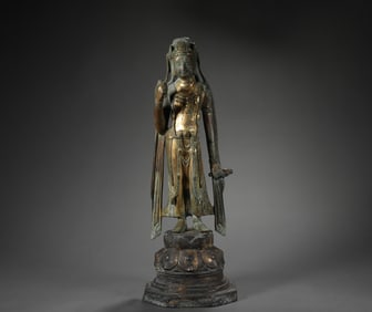Gilt bronze Buddha statue in Northern Wei Dynasty