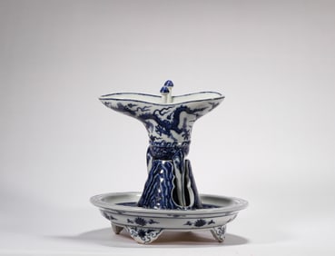 Qing Dynasty Blue and White Tripod Cup