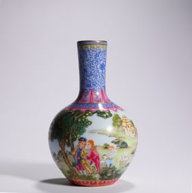 Qing Dynasty Qianlong Enamel Painted Apprectation Bottle