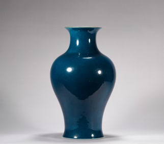 Qing Dynasty Monochrome Glaze Appreciation Bottle