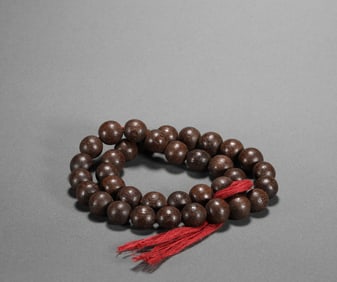Qing Dynasty Agalwood Necklace
