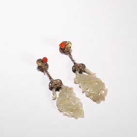 Qing Dynasty Hetian Jade Eardrop