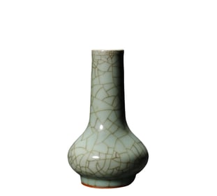 An Official Kiln Appreciation Bottle, Song Dynasty, China